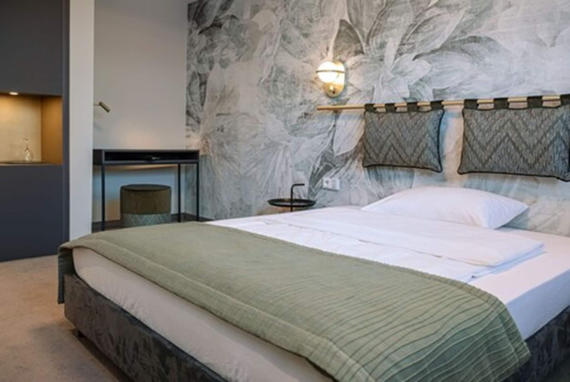 Parkhotel Schmid Адельсрид Экстерьер фото