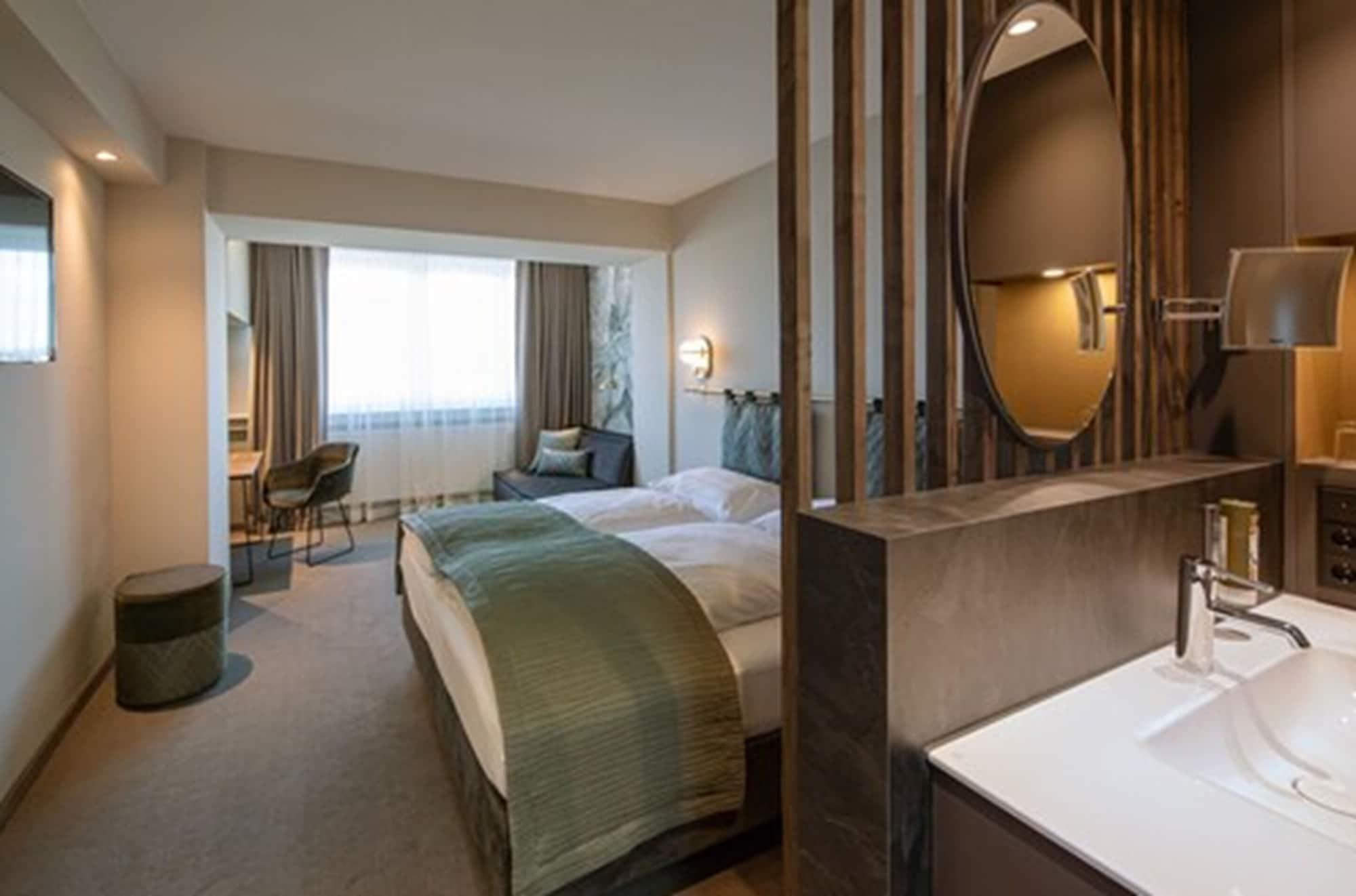 Parkhotel Schmid Адельсрид Экстерьер фото