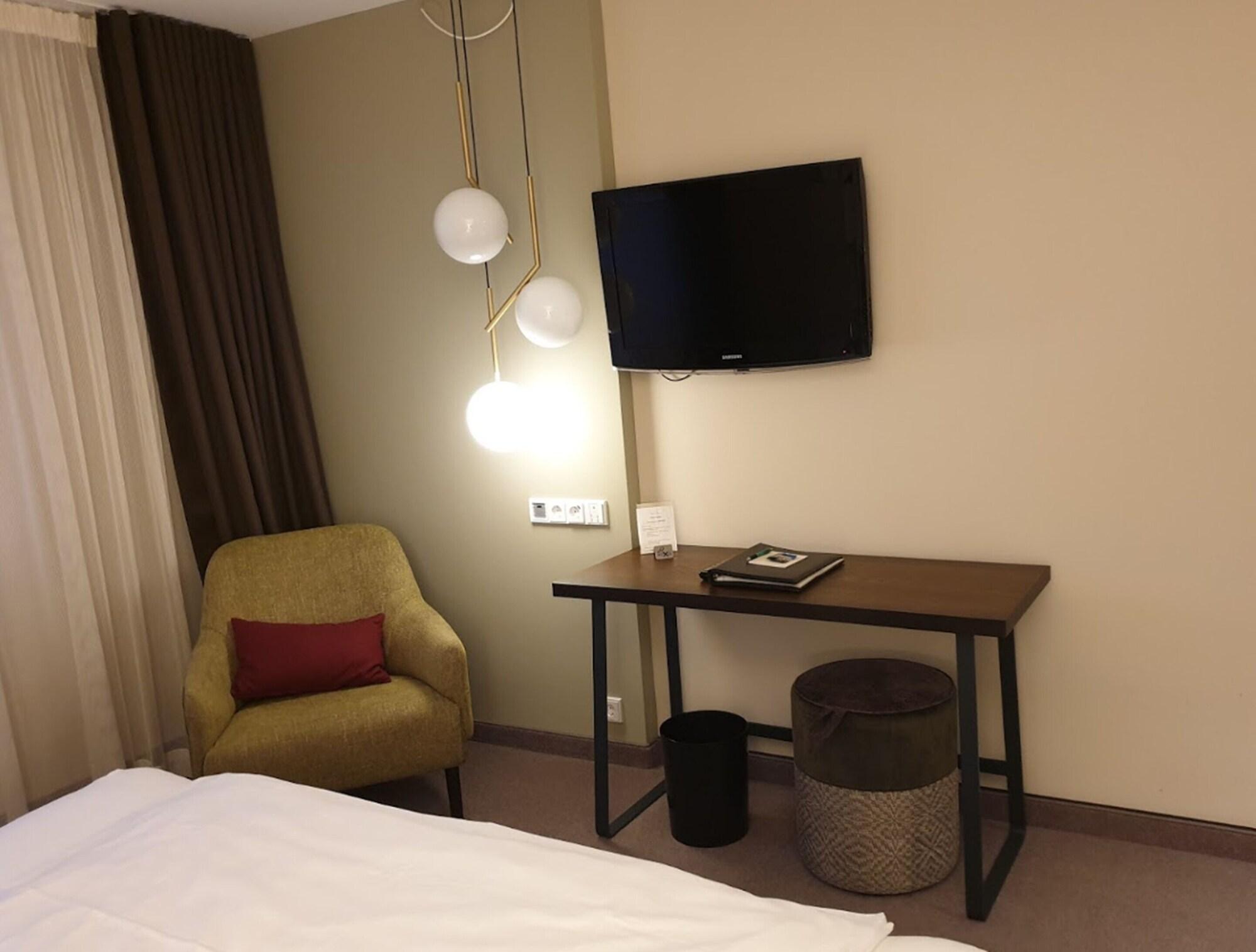 Parkhotel Schmid Адельсрид Экстерьер фото