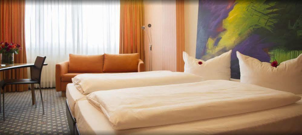 Parkhotel Schmid Адельсрид Экстерьер фото